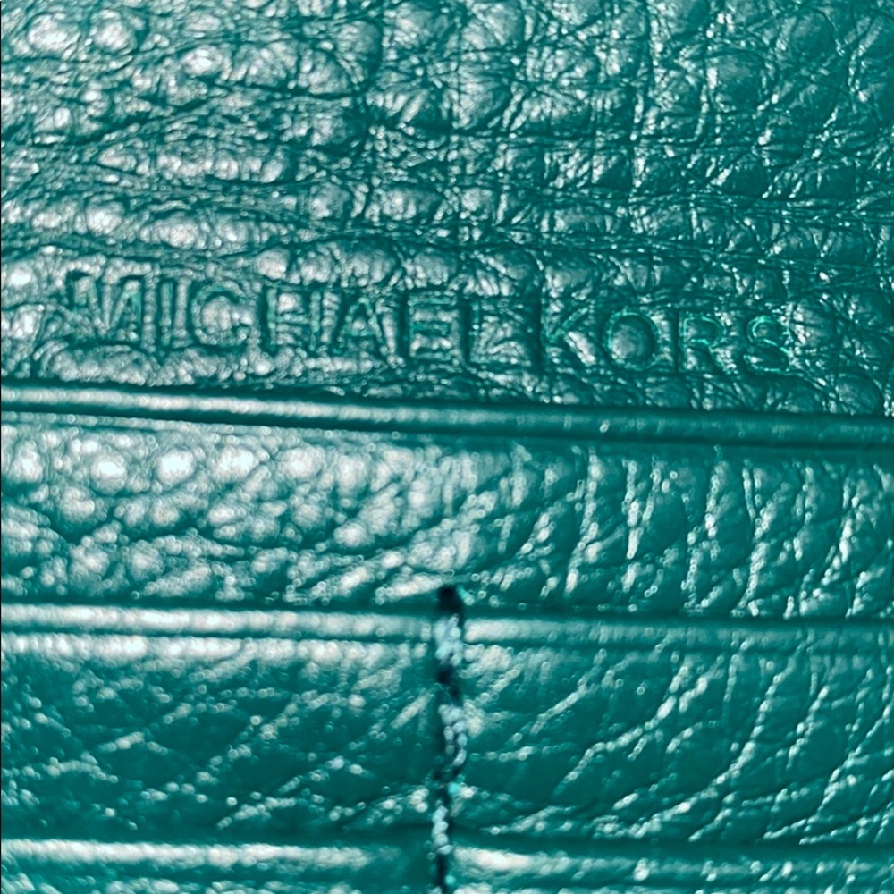Michael Kors Turquoise Leather Wallet EUC - Picture 5 of 9